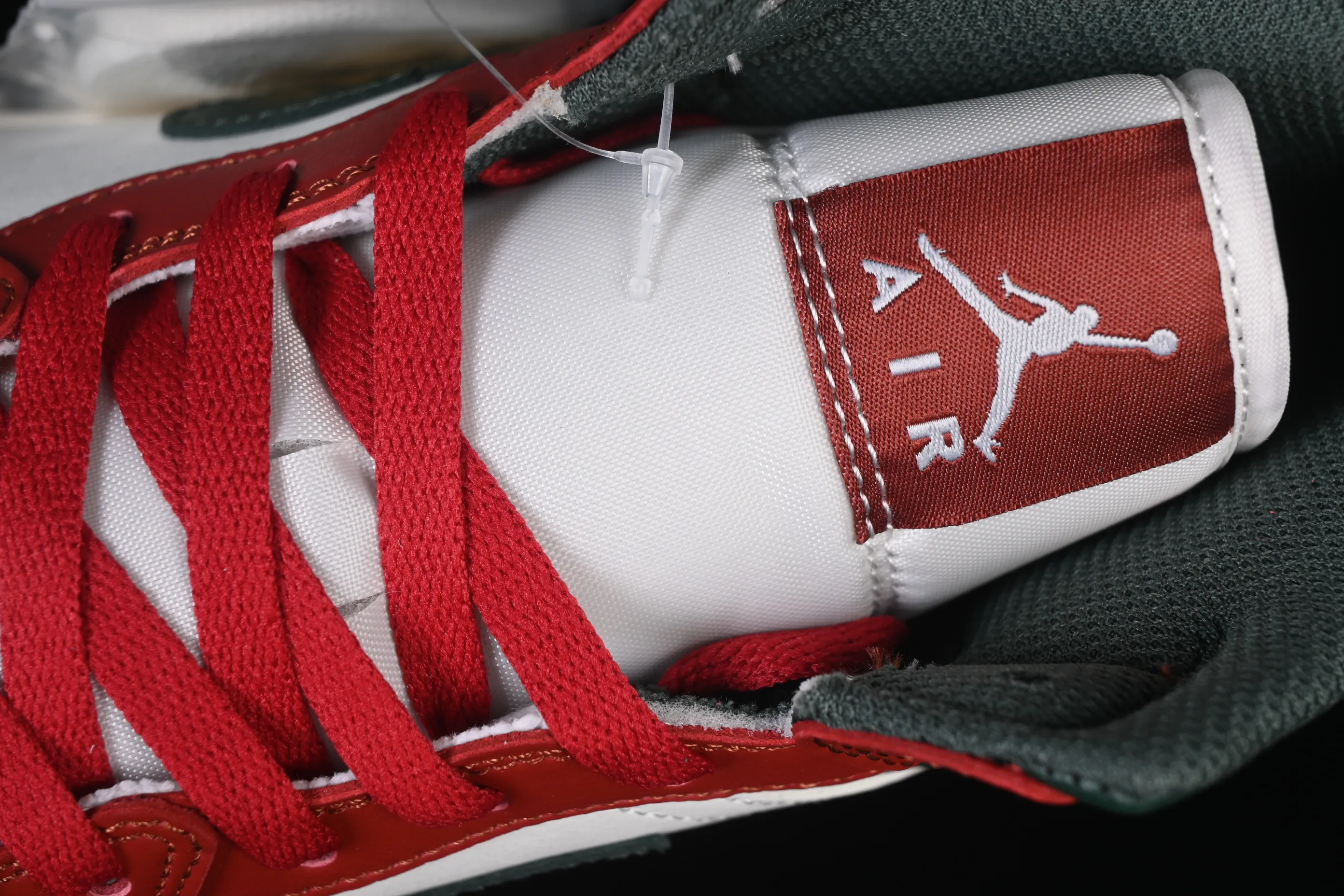 All Categories Air Jordan Jordan Series Basketball Shoes Air Jordan 1 Mid Air Jordan 1 Mid AJ1 Joe 1 Year of the Horse Limited Chinese Cultural Leisure Sneakers DQ8426-105